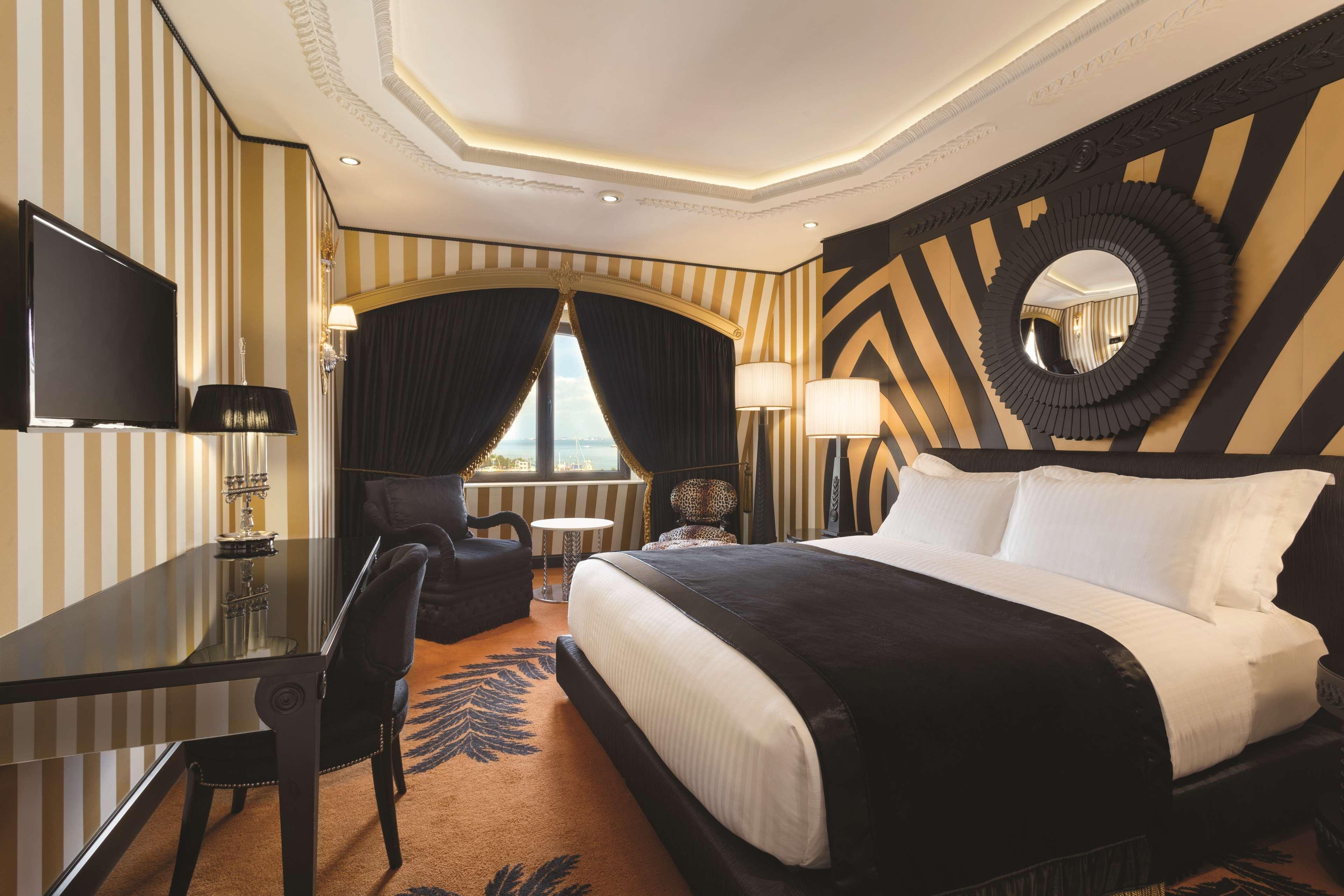 Wyndham Grand Istanbul Kalamis Marina Hotel Exteriör bild